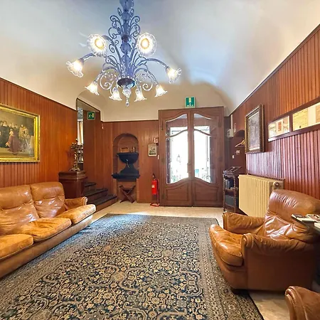 Dellangelo Hotel *