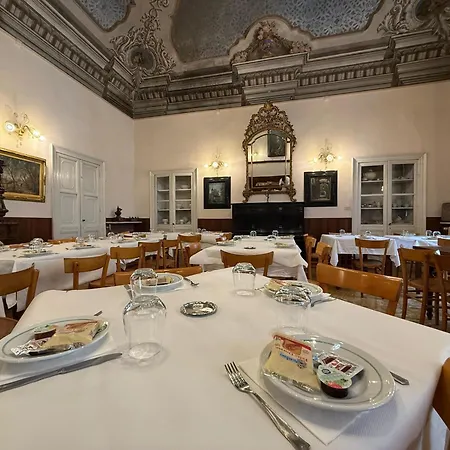 Dellangelo Отель Pieve di Teco